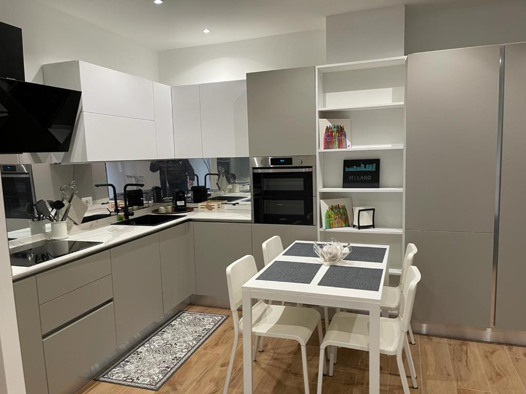 Apartamento Kibilu - San Donato Vicinanze Irccs Policlinico San Donato Milanese Exterior foto